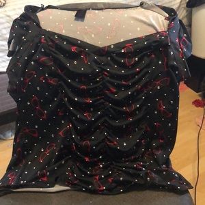 Torrid sunglasses, polka dot and skull shirt